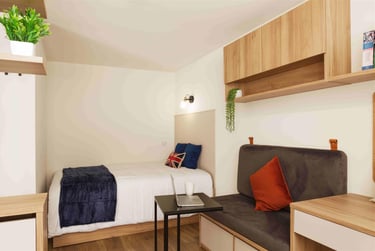1 bed studio, Calton Road, Holyrood, Edinburgh, EH88DP - Image 6